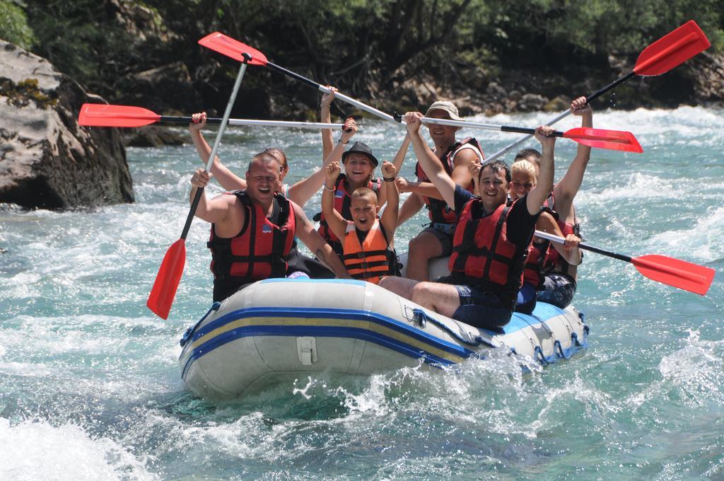 Rafting Camp Tara 87 Hotel Hum Kültér fotó